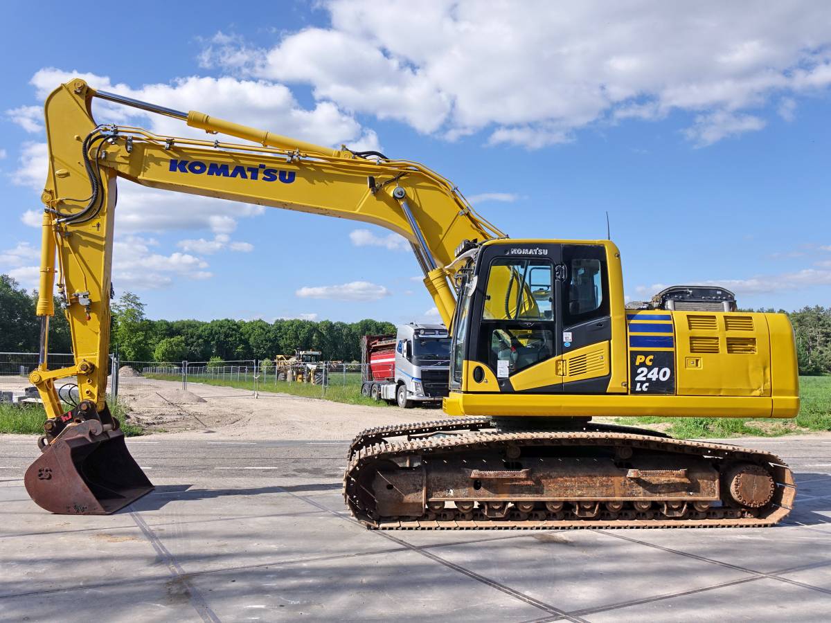 Quarry equipment Komatsu
